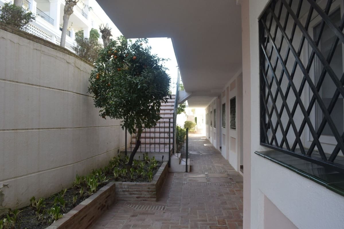 2 chambre Appartement à vendre à Marbella avec piscine garage - 440 000 € (Ref: 9759468)