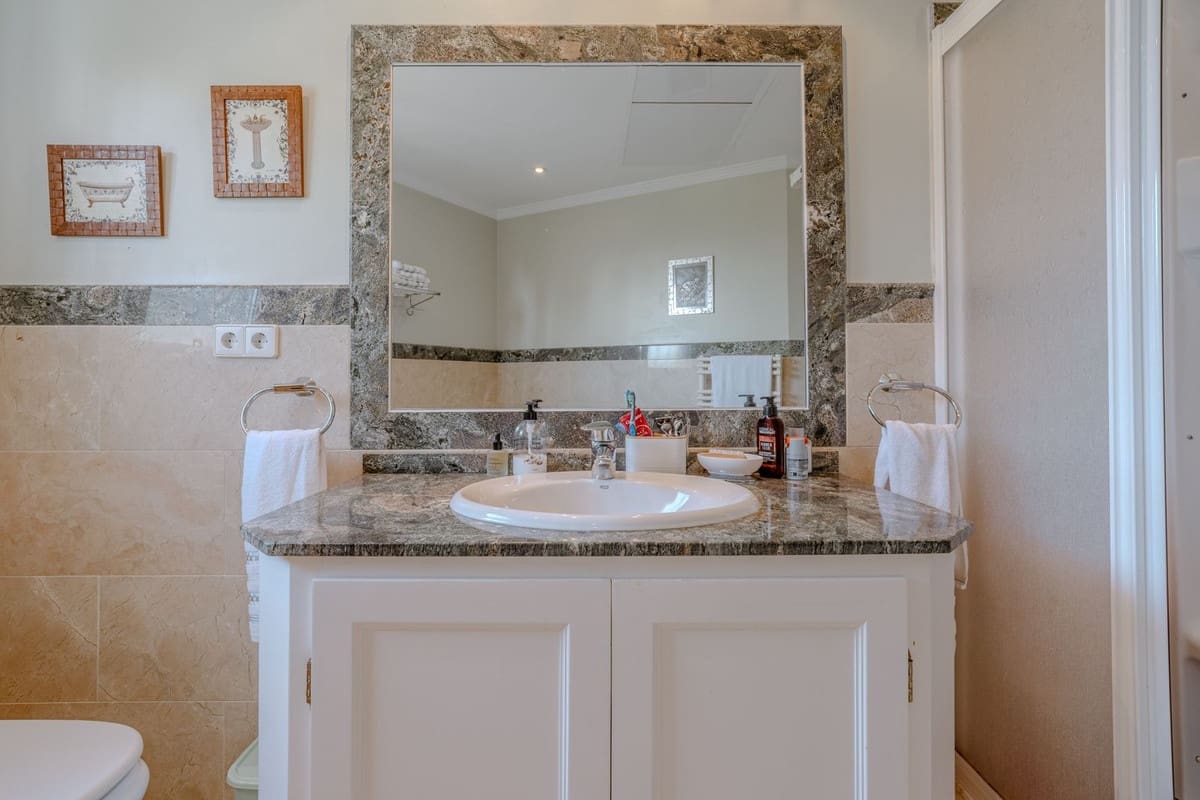 5 quarto Moradia para venda em El Paraiso com piscina garagem - 2 150 000 € (Ref: 9760193)