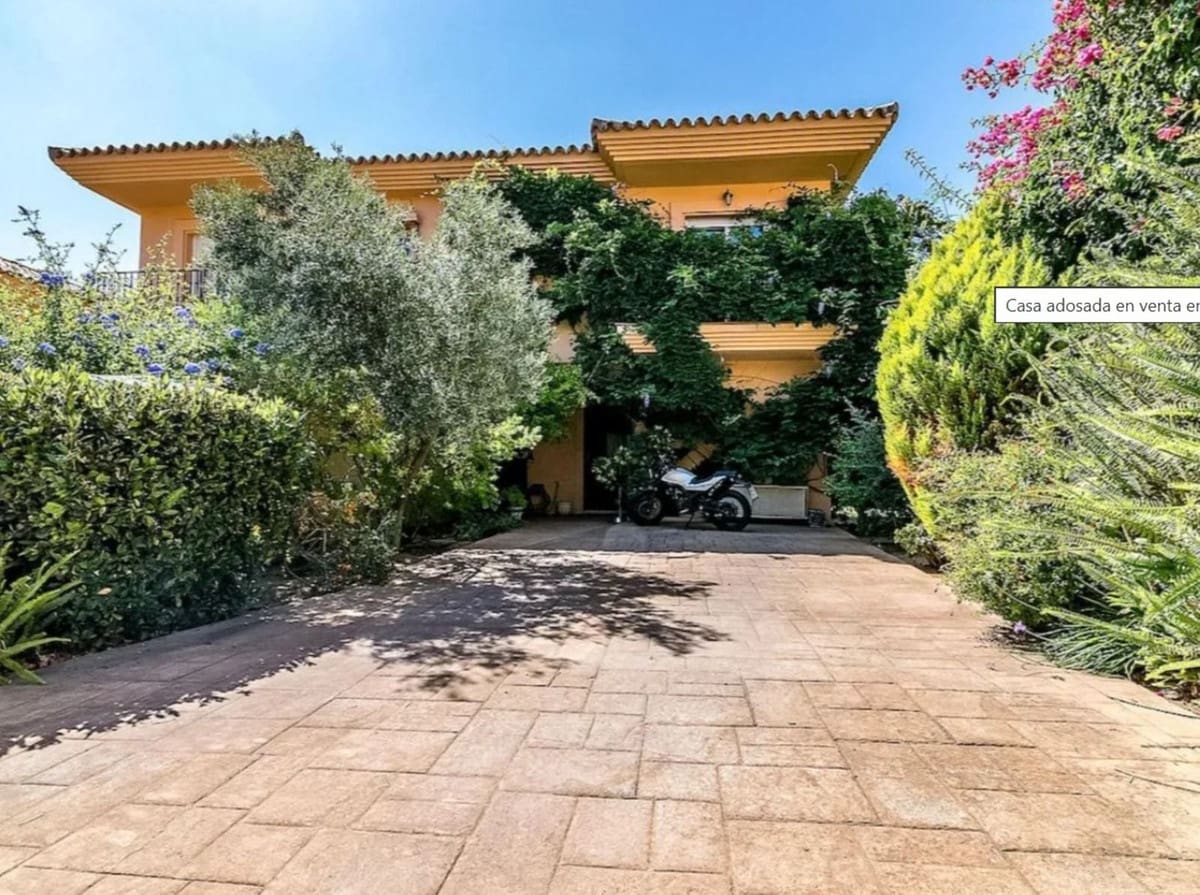 4 quarto Moradia para venda em Mijas com piscina - 660 000 € (Ref: 9760195)