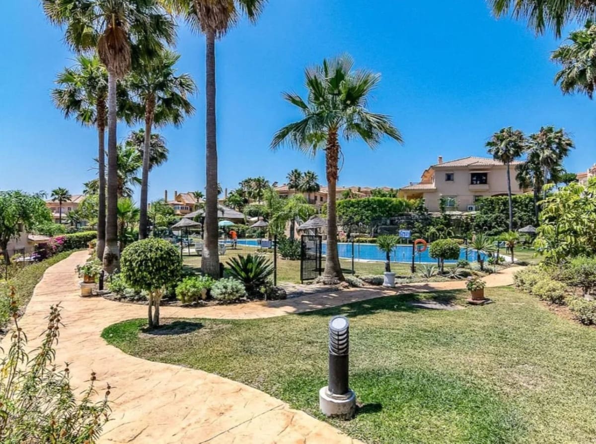 4 quarto Moradia para venda em Mijas com piscina - 660 000 € (Ref: 9760195)