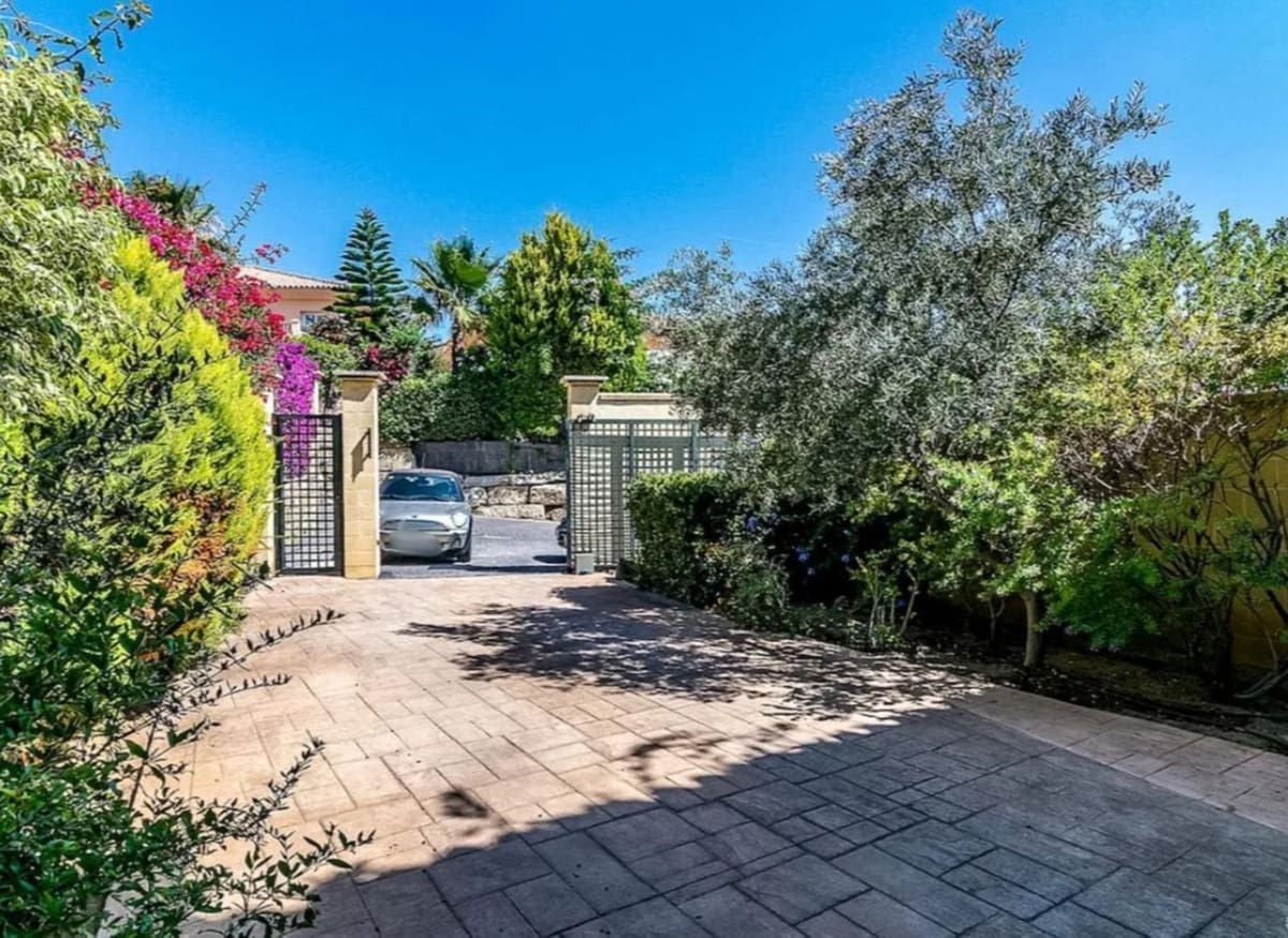 4 quarto Moradia para venda em Mijas com piscina - 660 000 € (Ref: 9760195)