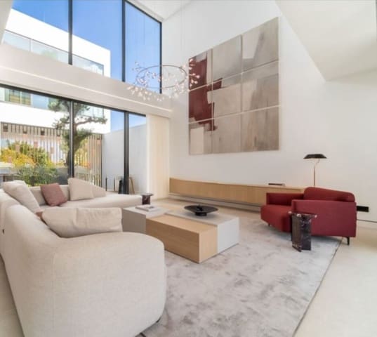 3 slaapkamer Villa te koop in Las Brisas, Marbella met zwembad garage - € 5.950.000 (Ref: 9760198)