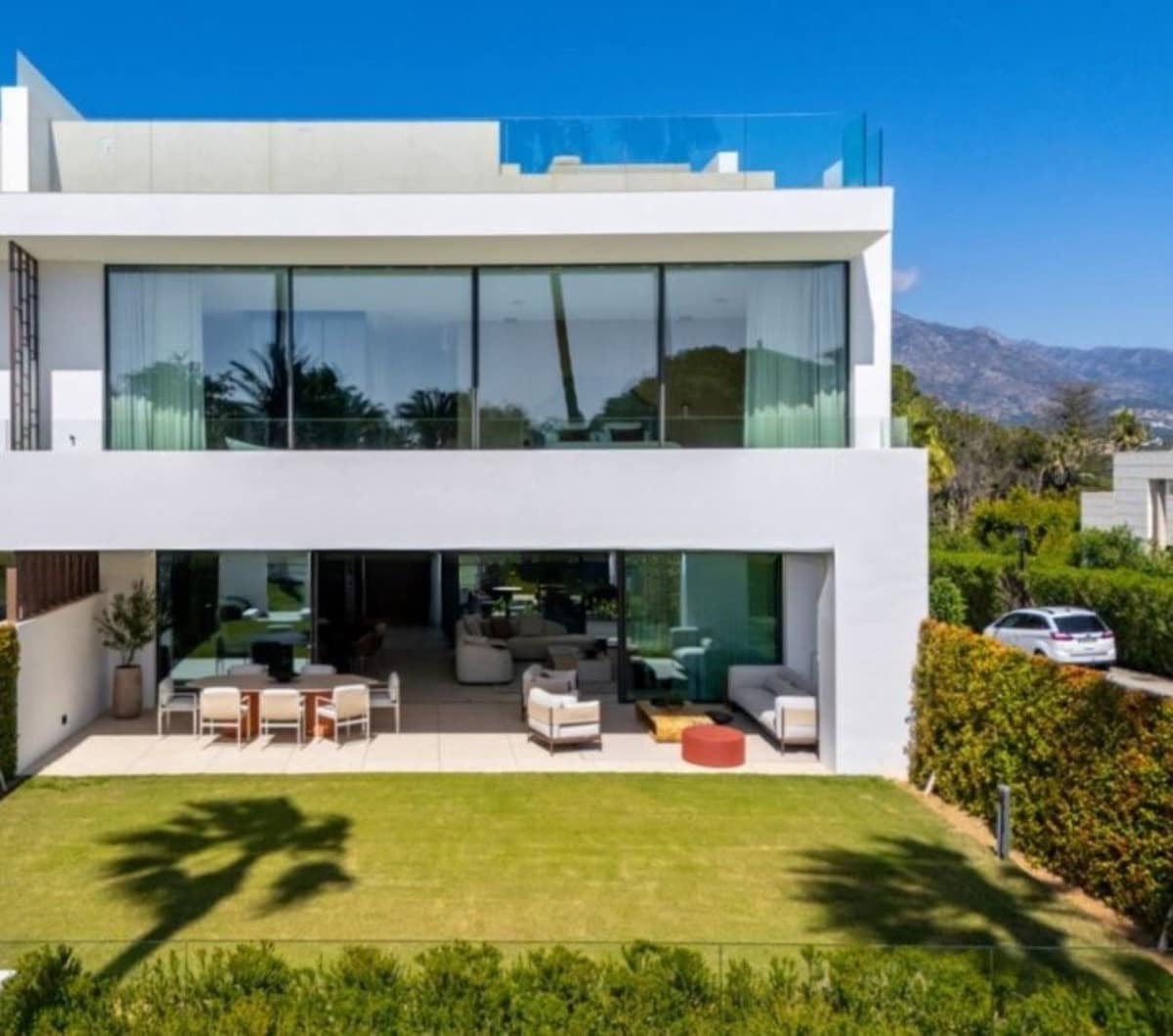 3 slaapkamer Villa te koop in Marbella met zwembad garage - € 5.950.000 (Ref: 9760198)