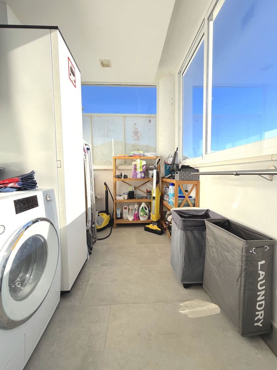 3 slaapkamer Flat te koop in Fuengirola met zwembad garage - € 675.000 (Ref: 9760199)