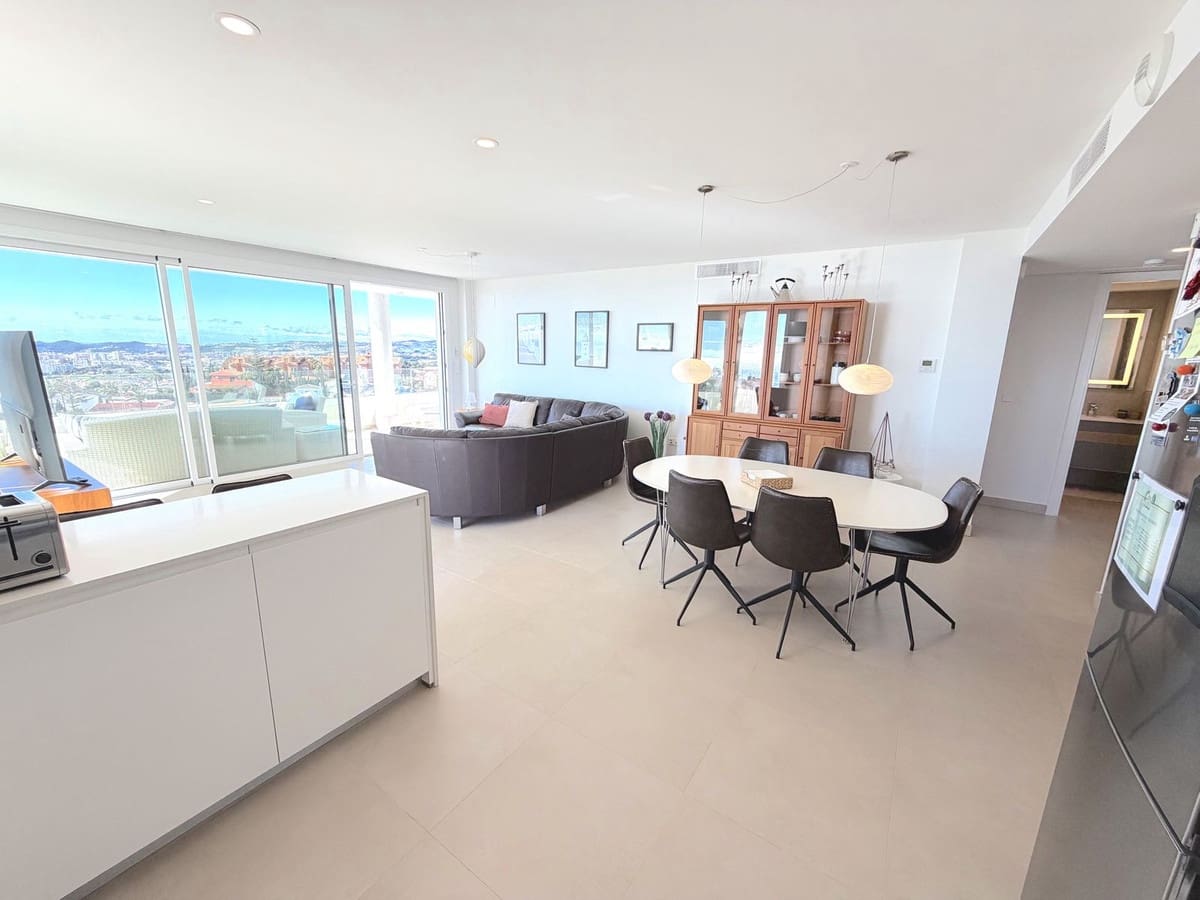 3 slaapkamer Flat te koop in Fuengirola met zwembad garage - € 675.000 (Ref: 9760199)