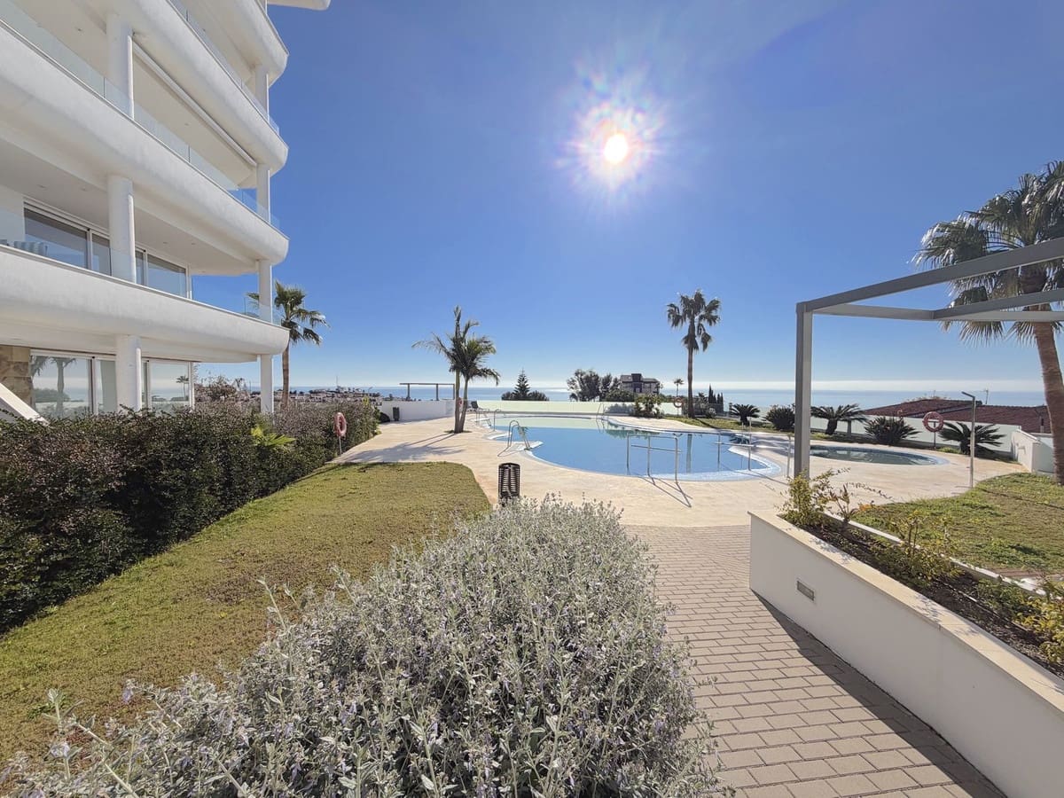 3 slaapkamer Flat te koop in Fuengirola met zwembad garage - € 675.000 (Ref: 9760199)