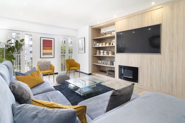 2 chambre Villa/Maison à vendre à Nueva Andalucía Centro, Marbella avec piscine - 650 000 € (Ref: 9760200)