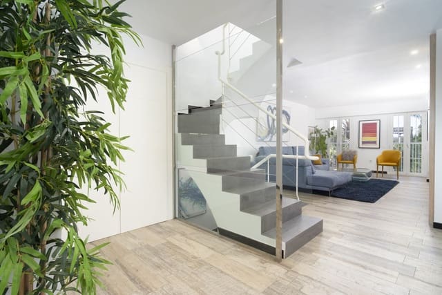 2 chambre Villa/Maison à vendre à Nueva Andalucía Centro, Marbella avec piscine - 650 000 € (Ref: 9760200)