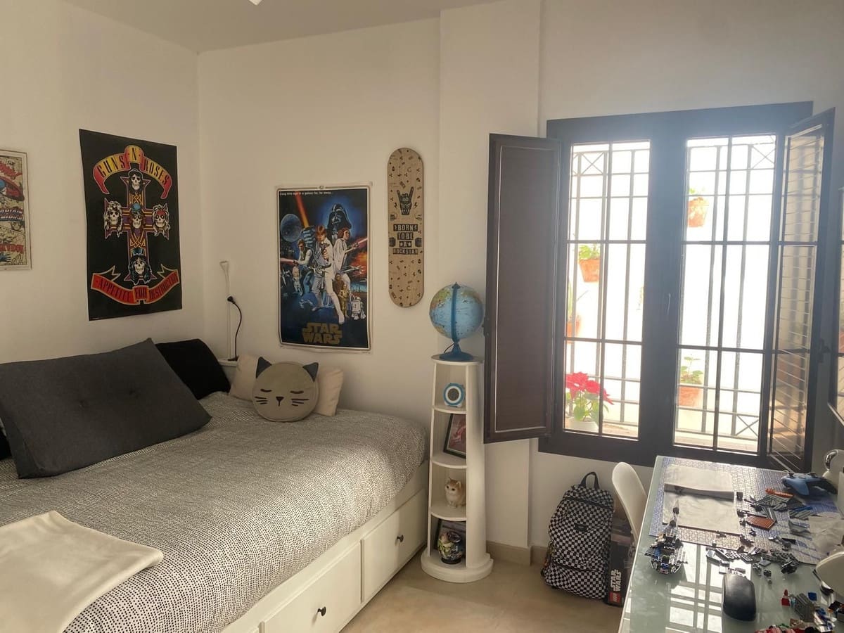 2 soverom Leilighet til salgs i Marbella med svømmebasseng garasje - € 425 000 (Ref: 9760201)