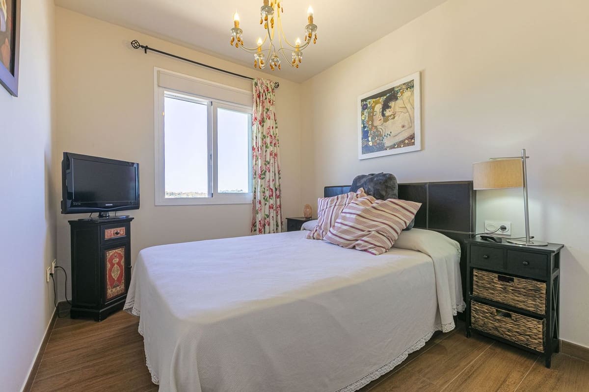 2 soveværelse Villa til salg i Mijas med swimmingpool garage - € 435.000 (Ref: 9761321)