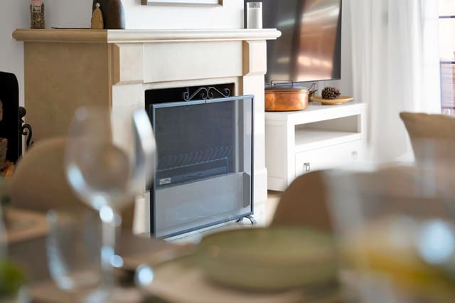 3 soverom Leilighet til salgs i Ojen med svømmebasseng garasje - € 499 000 (Ref: 9765324)