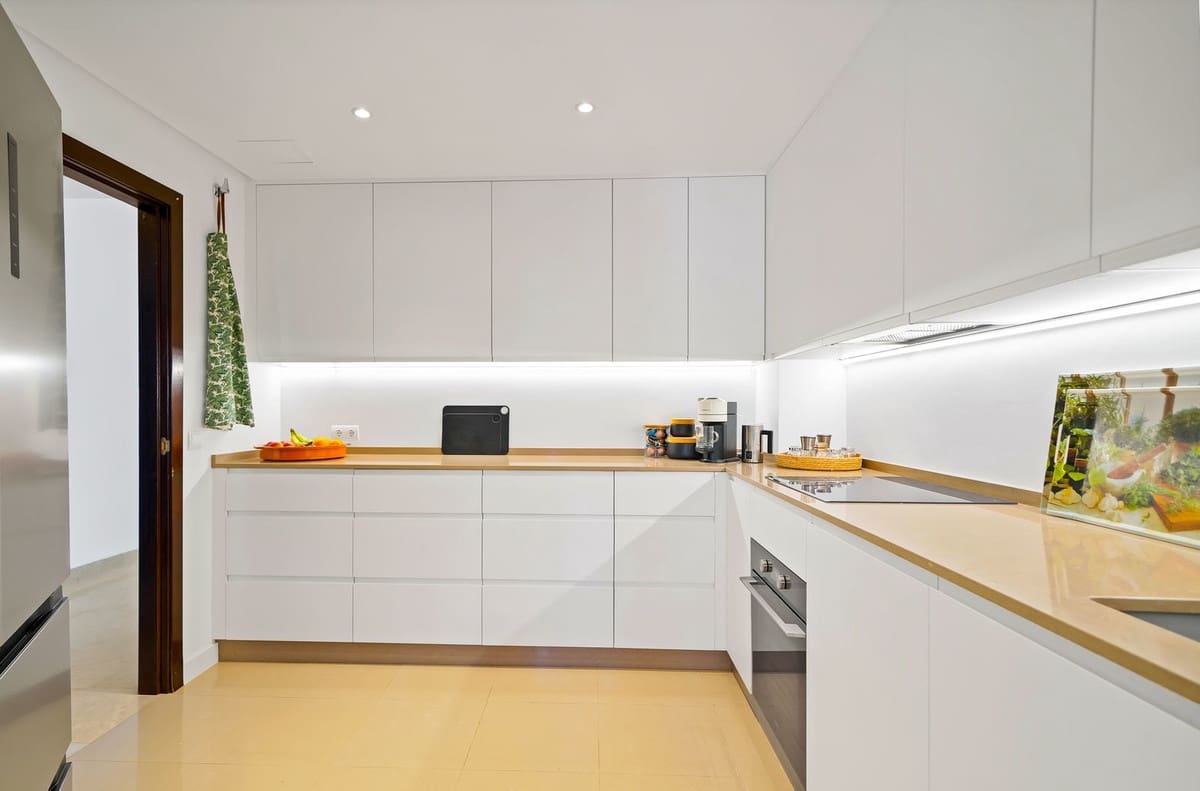 3 soverom Leilighet til salgs i Ojen med svømmebasseng garasje - € 499 000 (Ref: 9765324)