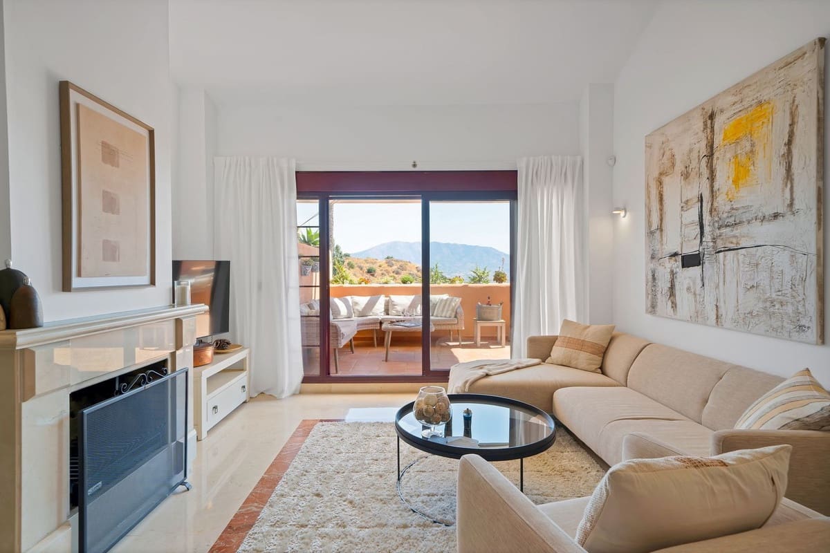 3 soverom Leilighet til salgs i Ojen med svømmebasseng garasje - € 499 000 (Ref: 9765324)