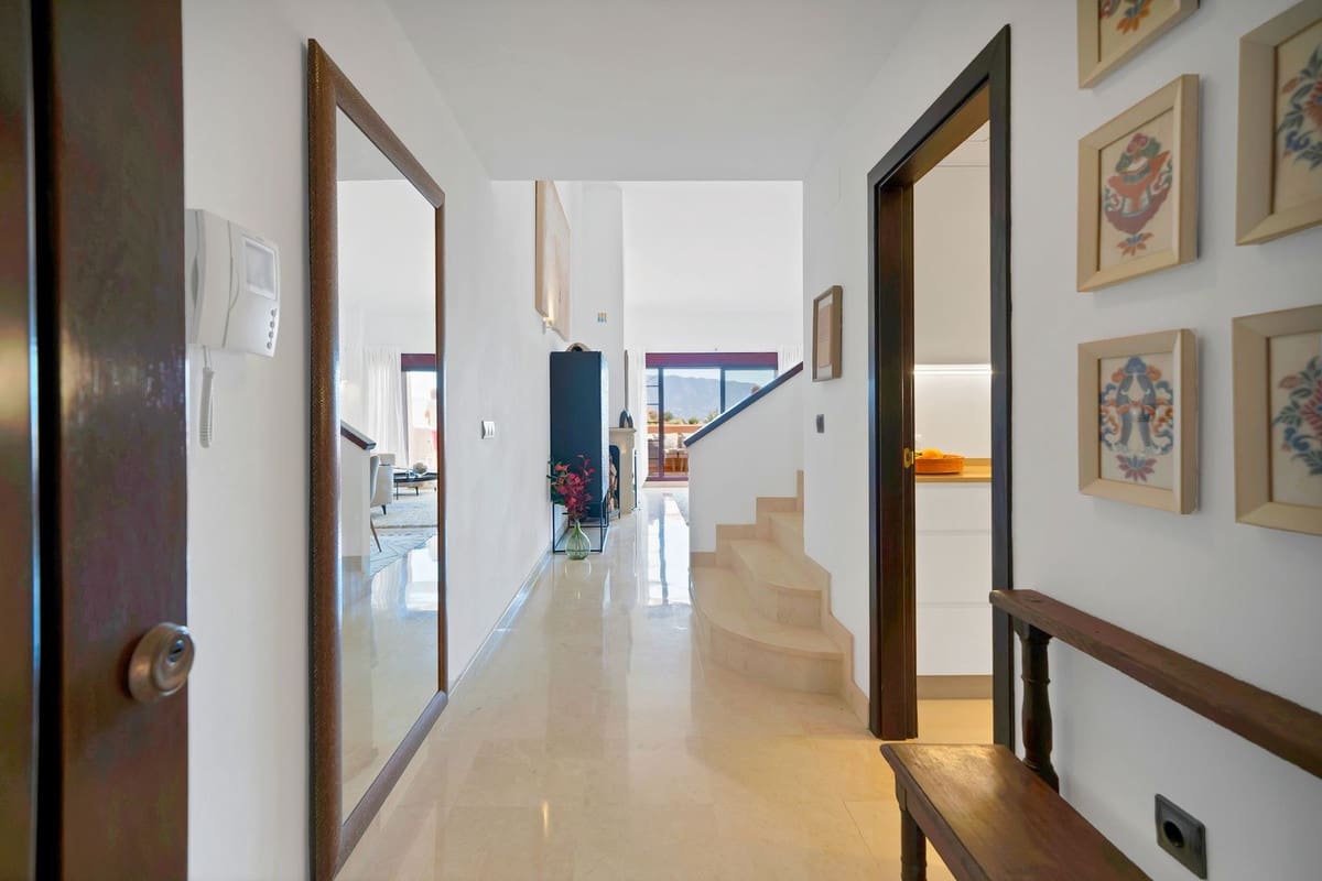 3 soverom Leilighet til salgs i Ojen med svømmebasseng garasje - € 499 000 (Ref: 9765324)