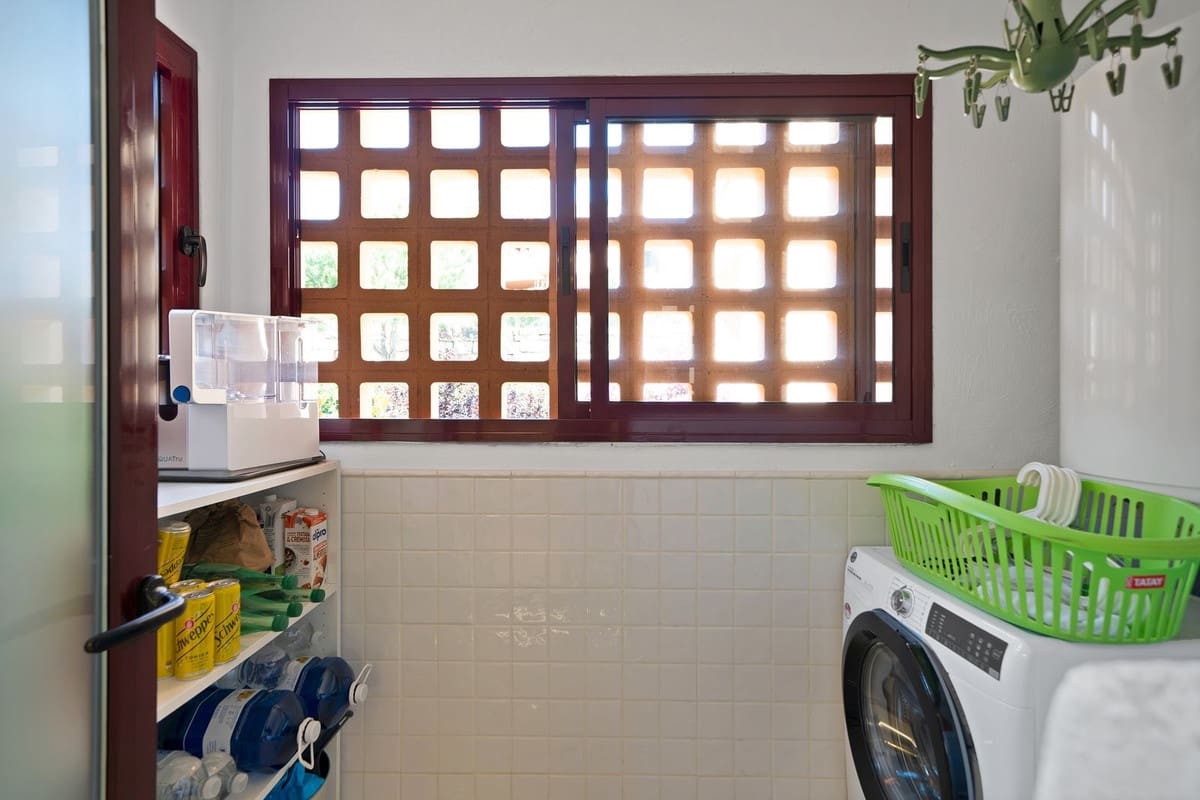 3 soverom Leilighet til salgs i Ojen med svømmebasseng garasje - € 499 000 (Ref: 9765324)