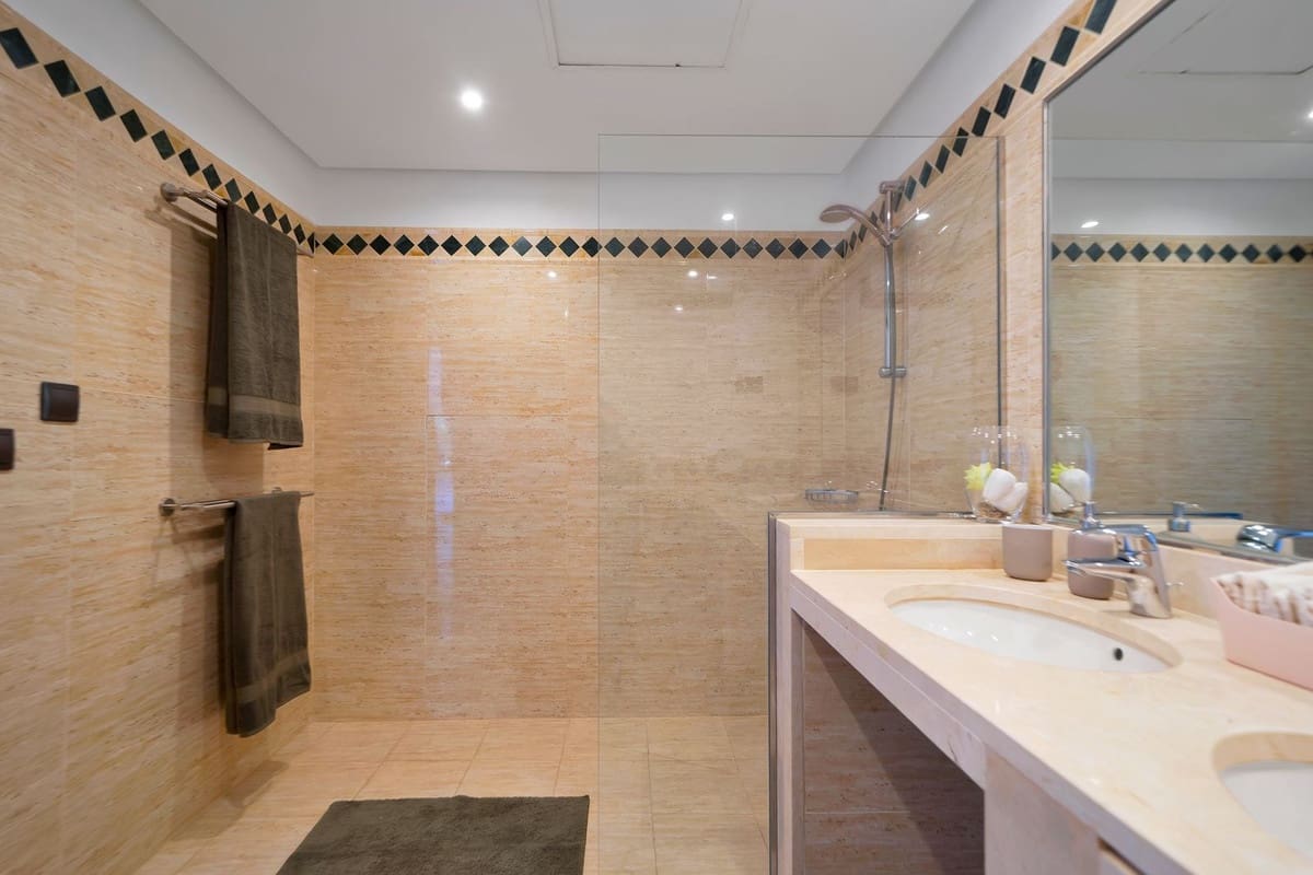 3 soverom Leilighet til salgs i Ojen med svømmebasseng garasje - € 499 000 (Ref: 9765324)