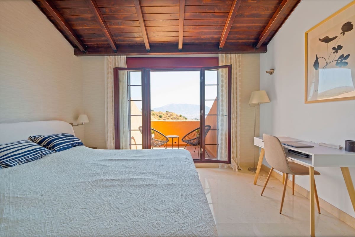 3 soverom Leilighet til salgs i Ojen med svømmebasseng garasje - € 499 000 (Ref: 9765324)