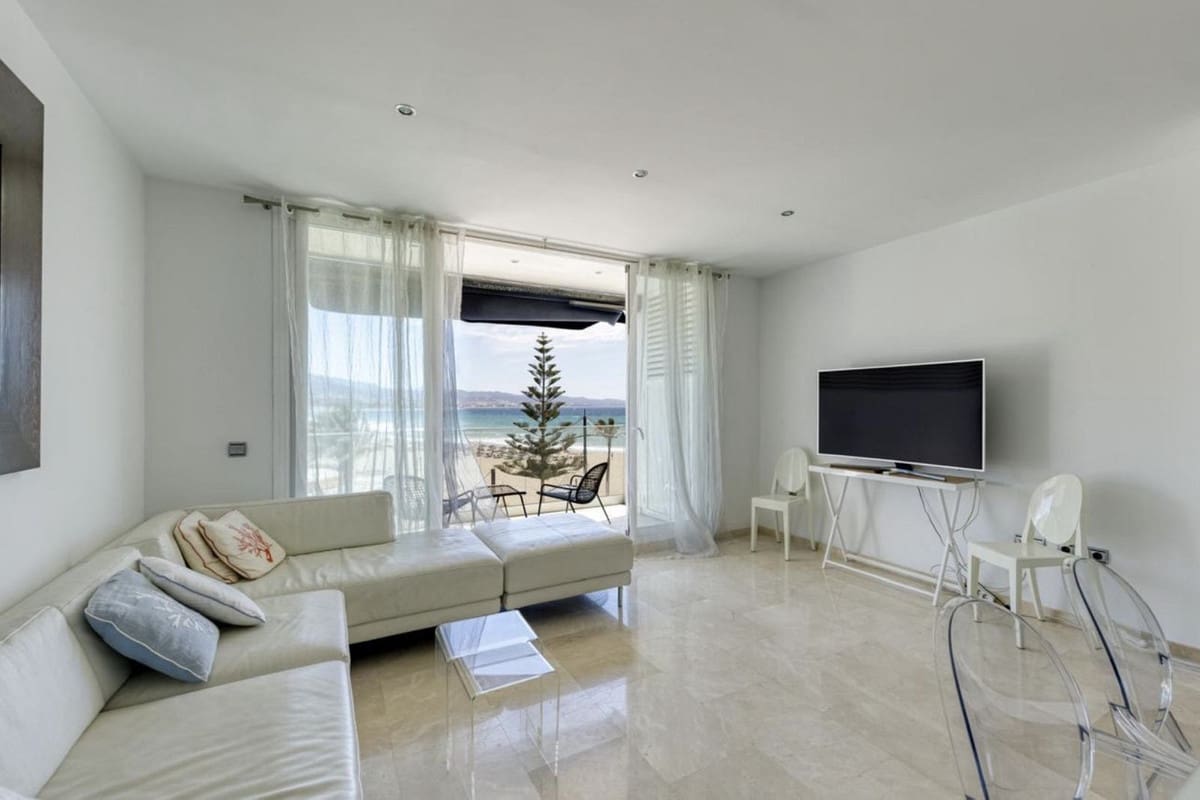 2 bedroom Flat for sale in Marbella - € 820,000 (Ref: 9765325)