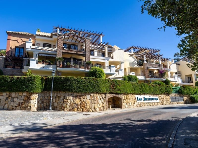2 soveværelse Lejlighed til salg i Benahavis med swimmingpool garage - € 675.000 (Ref: 9773555)