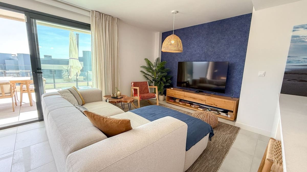 3 slaapkamer Flat te koop in New Golden Mile met zwembad garage - € 589.000 (Ref: 9773557)