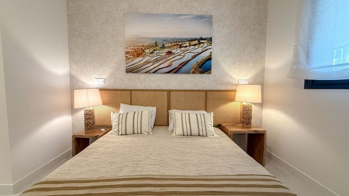 3 slaapkamer Flat te koop in New Golden Mile met zwembad garage - € 589.000 (Ref: 9773557)