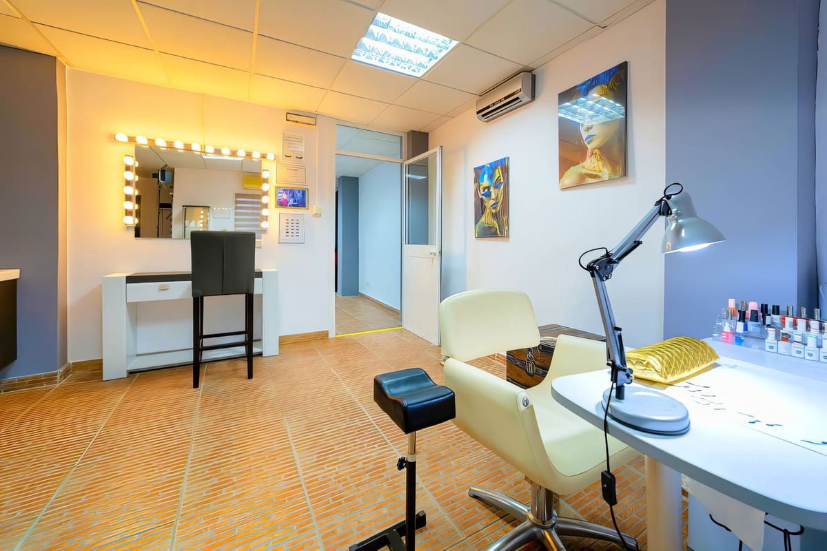 Komercyjne na sprzedaż w Marbella - 189 000 € (Ref: 9773558)