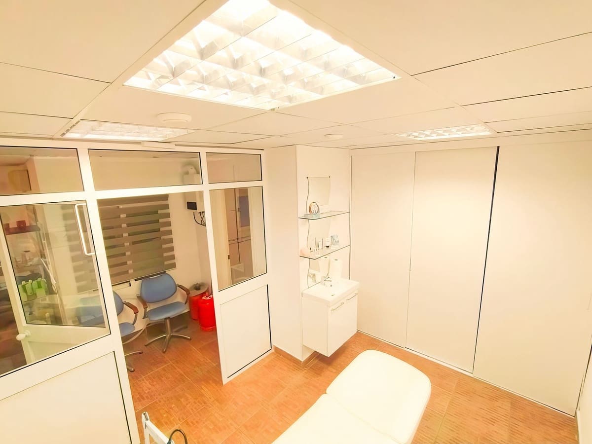 Komercyjne na sprzedaż w Marbella - 189 000 € (Ref: 9773558)