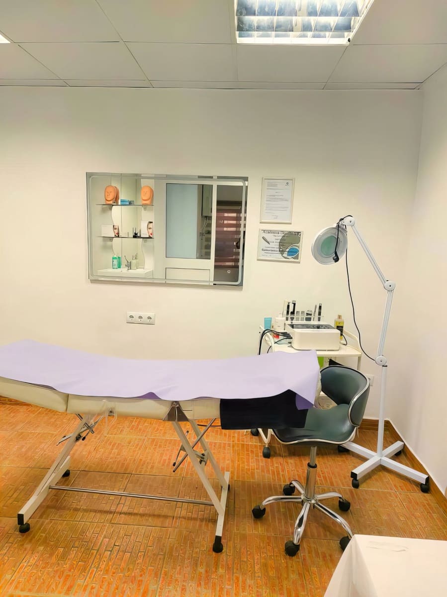 Komercyjne na sprzedaż w Marbella - 189 000 € (Ref: 9773558)