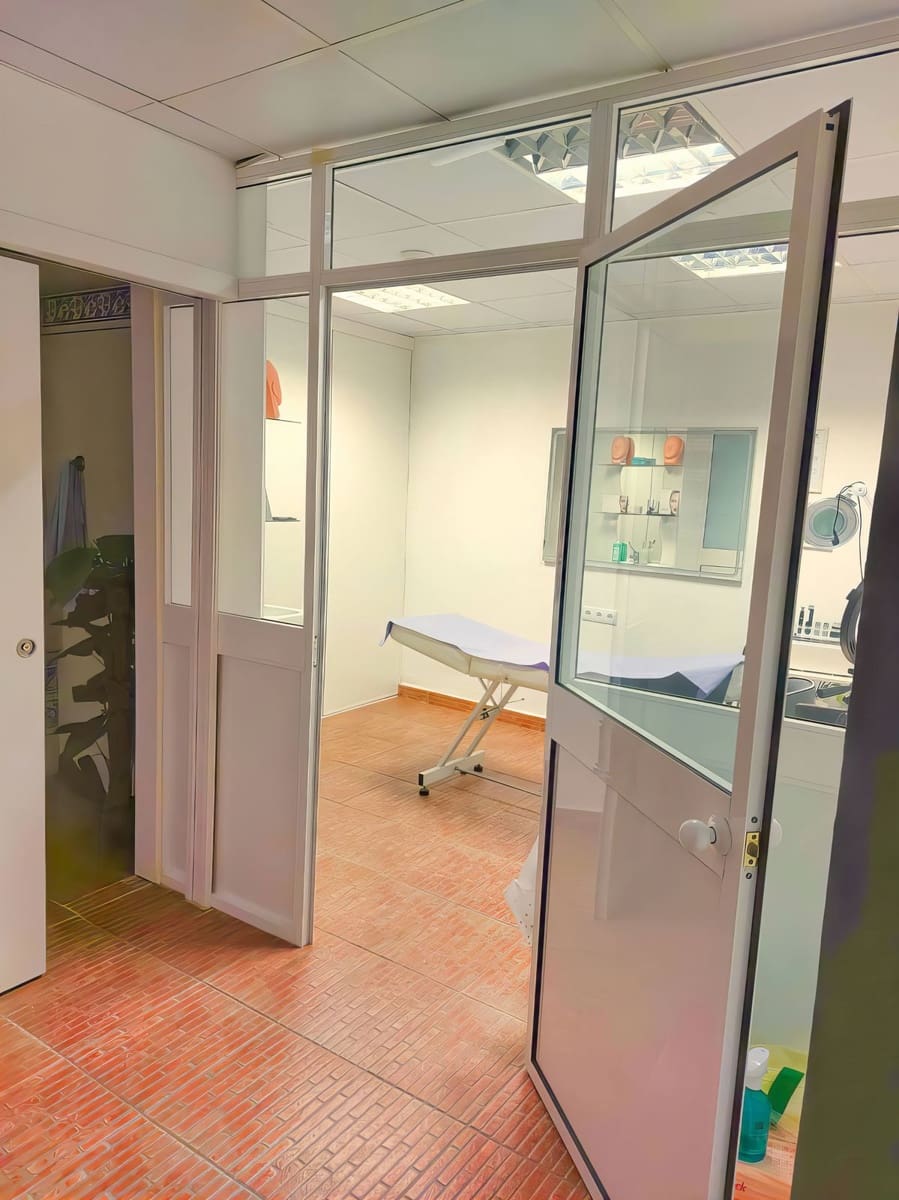 Komercyjne na sprzedaż w Marbella - 189 000 € (Ref: 9773558)