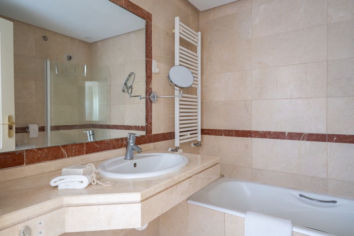 3 quarto Apartamento para venda em Marbella com piscina garagem - 680 000 € (Ref: 9778519)