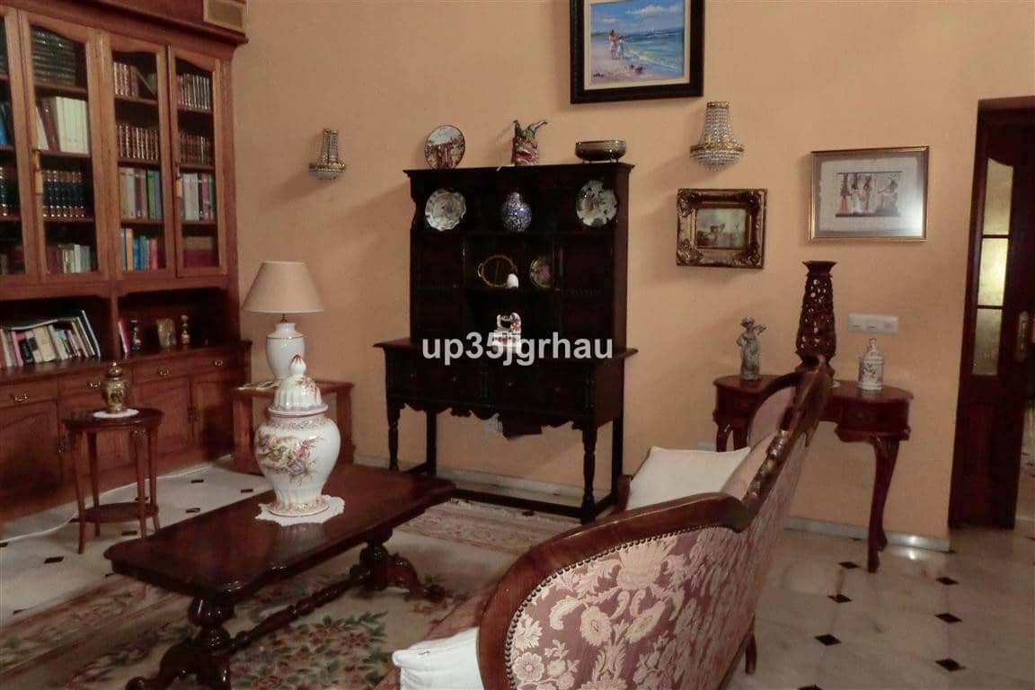 5 Zimmer Villa zu verkaufen in Estepona mit Pool Garage - 1.499.900 € (Ref: 9785967)