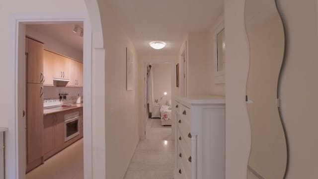 2 sypialnia Mieszkanie na sprzedaż w La Reserva, Marbella z basenem garażem - 329 000 € (Ref: 9785969)