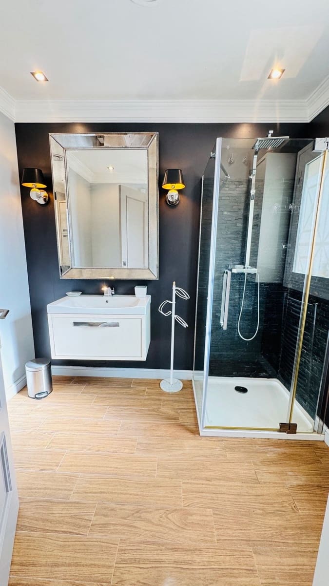 5 soverom Villa til salgs i Marbella med svømmebasseng garasje - € 2 500 000 (Ref: 9803773)