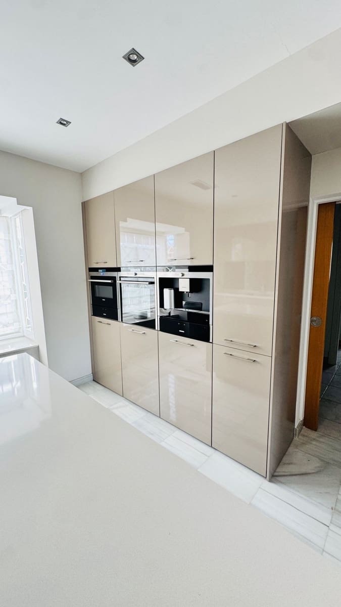 5 soverom Villa til salgs i Marbella med svømmebasseng garasje - € 2 500 000 (Ref: 9803773)