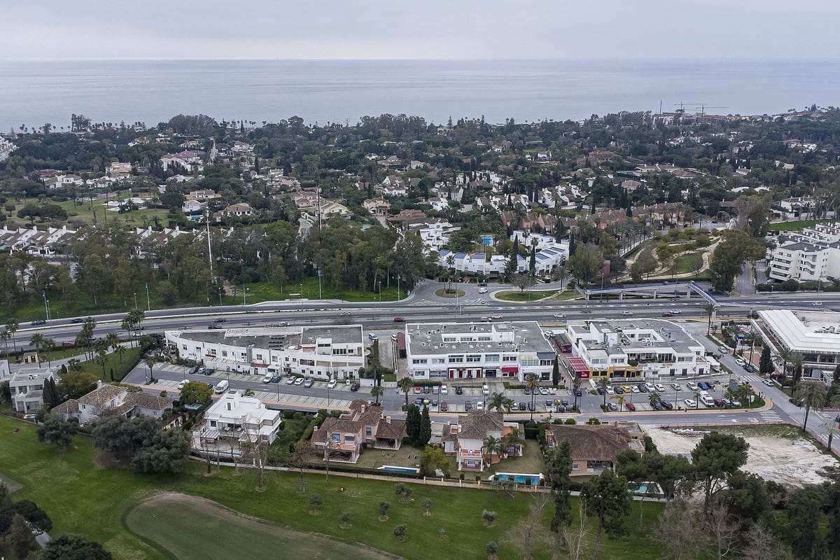 5 soverom Villa til salgs i Marbella med svømmebasseng garasje - € 2 500 000 (Ref: 9803773)