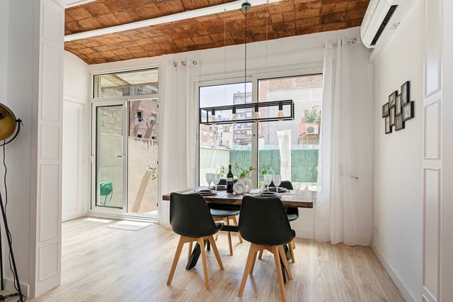 3 slaapkamer Flat te koop in El Fort Pienc, Barcelona stad - € 689.000 (Ref: 9804881)