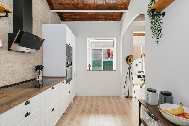 3 slaapkamer Flat te koop in El Fort Pienc, Barcelona stad - € 689.000 (Ref: 9804881)