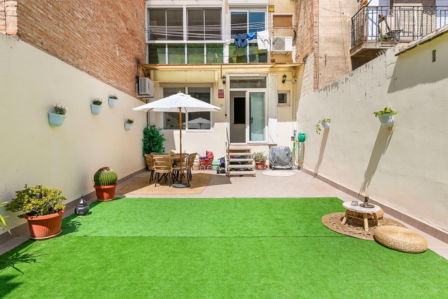 3 slaapkamer Flat te koop in Barcelona stad - € 689.000 (Ref: 9804881)