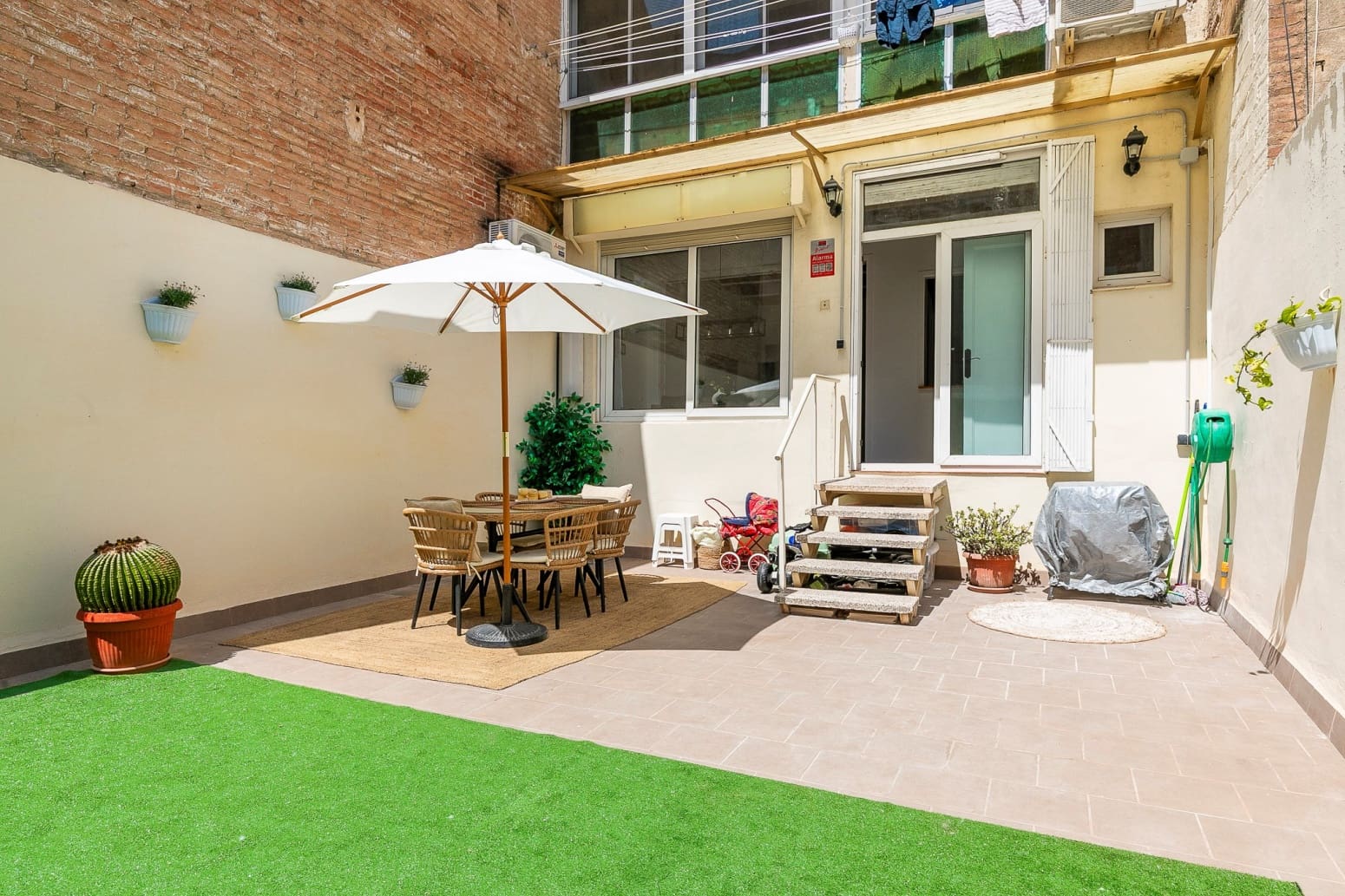 3 slaapkamer Flat te koop in Barcelona stad - € 689.000 (Ref: 9804881)