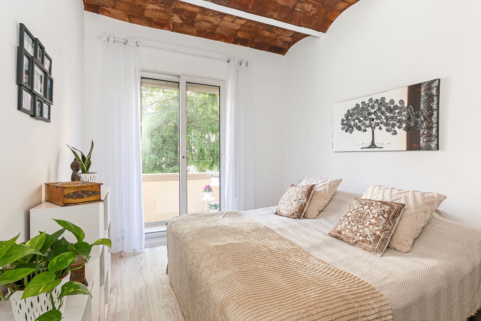 3 slaapkamer Flat te koop in Barcelona stad - € 689.000 (Ref: 9804881)