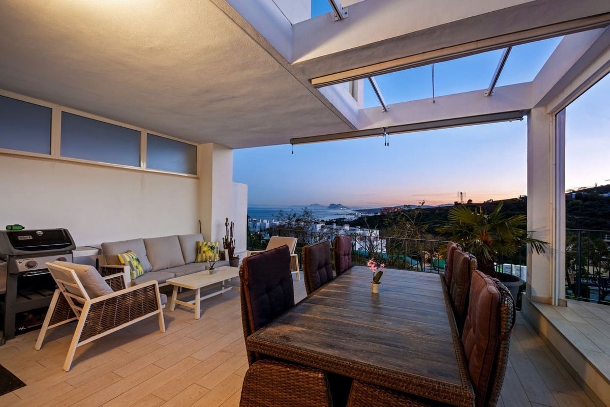 3 chambre Villa/Maison à vendre à Manilva avec piscine garage - 689 000 € (Ref: 9805292)