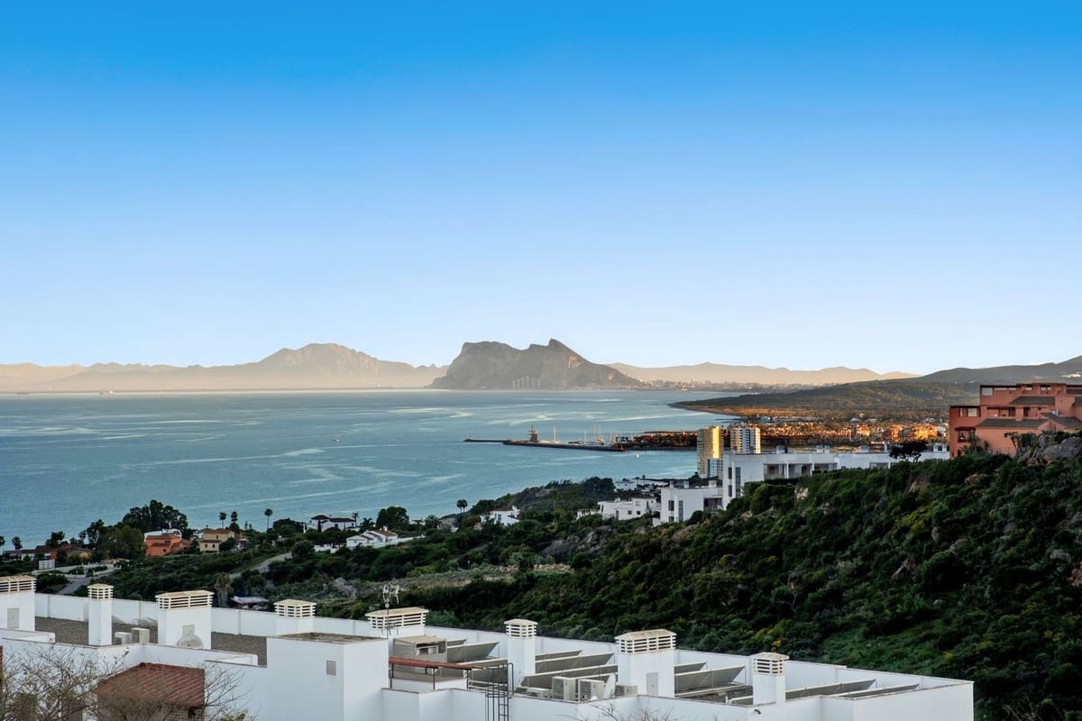 3 chambre Villa/Maison à vendre à Manilva avec piscine garage - 689 000 € (Ref: 9805292)