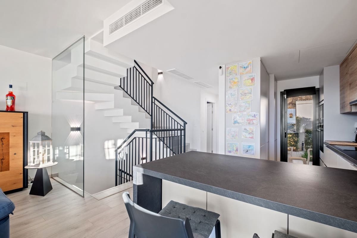 3 chambre Villa/Maison à vendre à Manilva avec piscine garage - 689 000 € (Ref: 9805292)