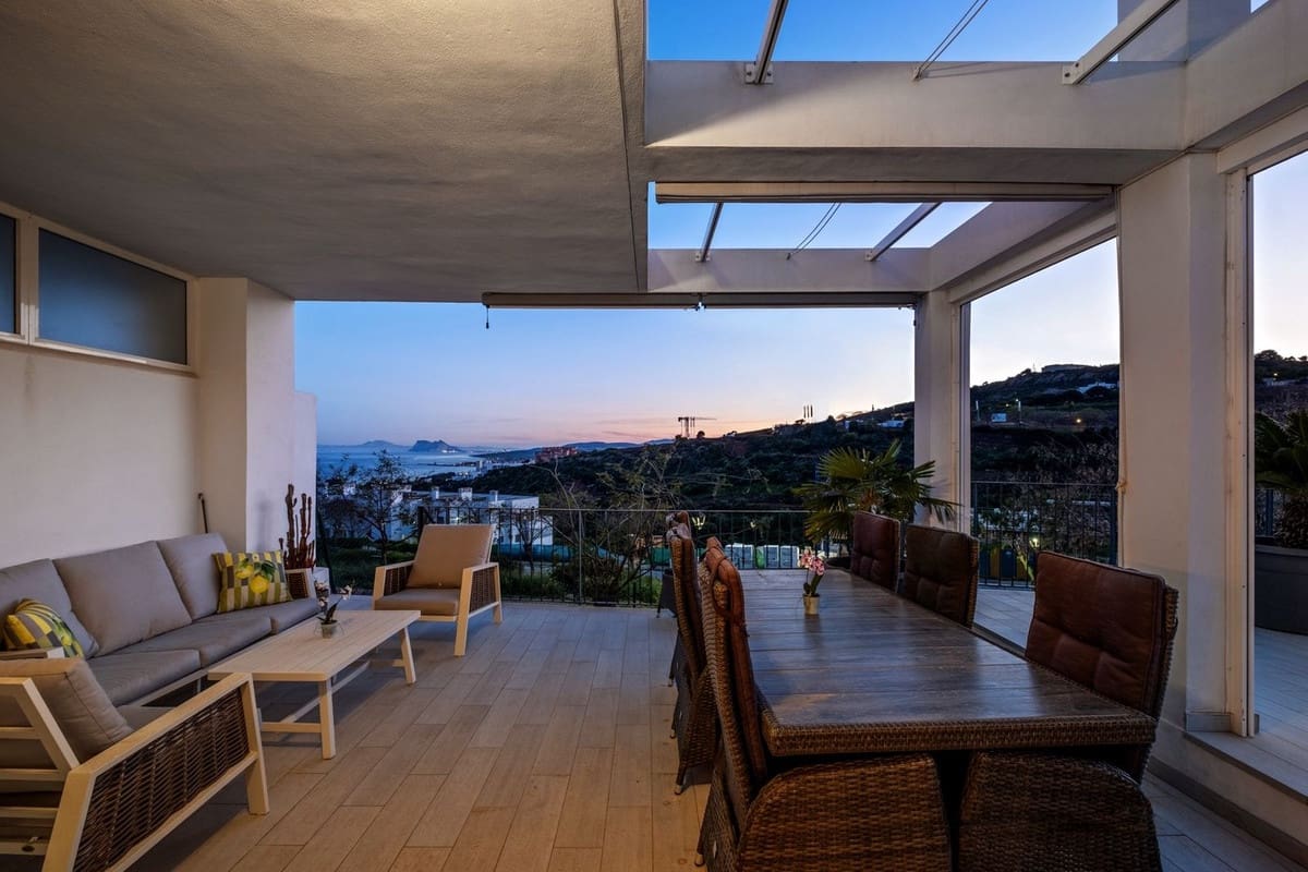 3 chambre Villa/Maison à vendre à Manilva avec piscine garage - 689 000 € (Ref: 9805292)