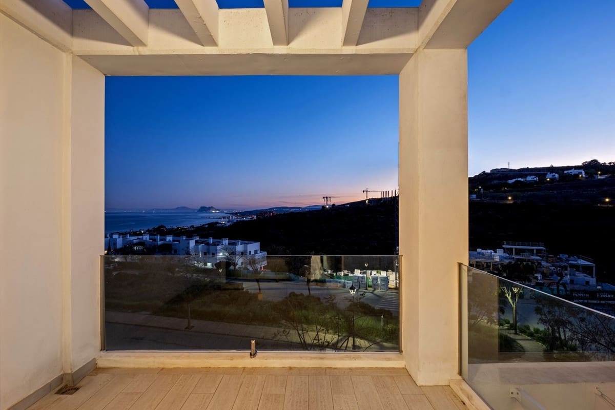 3 chambre Villa/Maison à vendre à Manilva avec piscine garage - 689 000 € (Ref: 9805292)