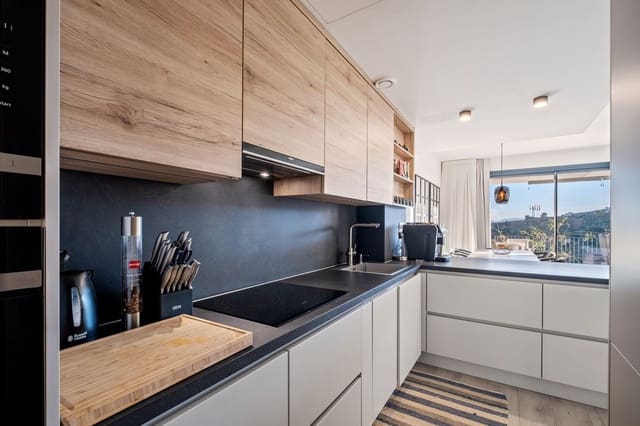 3 chambre Villa/Maison à vendre à San Luis de Sabinillas, Manilva avec piscine garage - 689 000 € (Ref: 9805292)