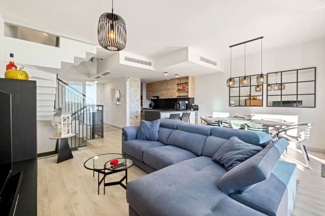 3 chambre Villa/Maison à vendre à San Luis de Sabinillas, Manilva avec piscine garage - 689 000 € (Ref: 9805292)