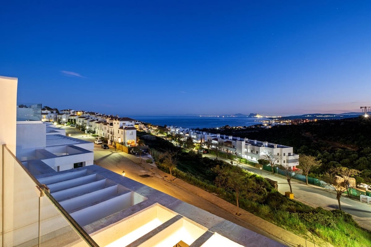 3 chambre Villa/Maison à vendre à Manilva avec piscine garage - 689 000 € (Ref: 9805292)