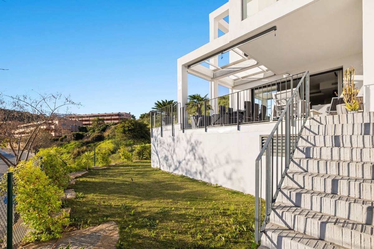 3 chambre Villa/Maison à vendre à Manilva avec piscine garage - 689 000 € (Ref: 9805292)