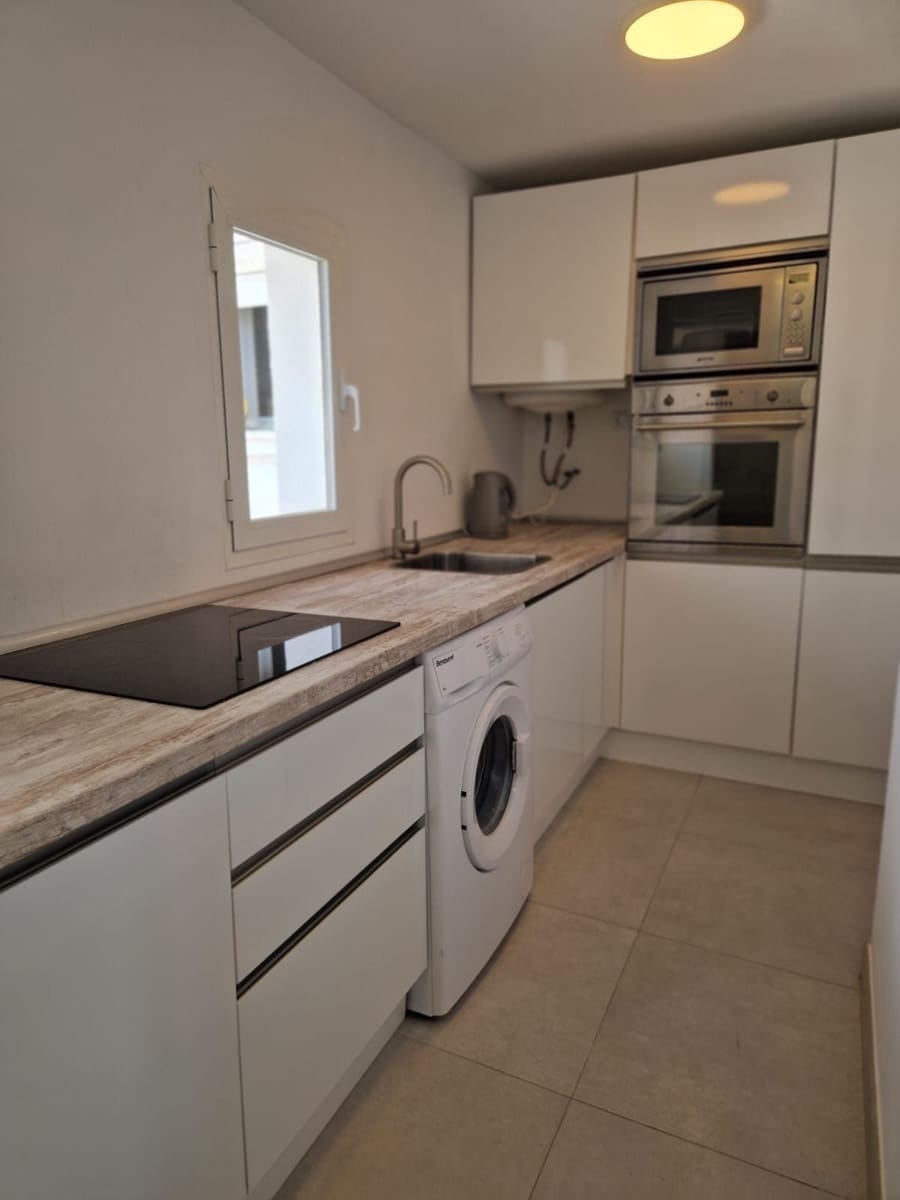 1 soverom Leilighet til salgs i Estepona med garasje - € 269 000 (Ref: 9805488)